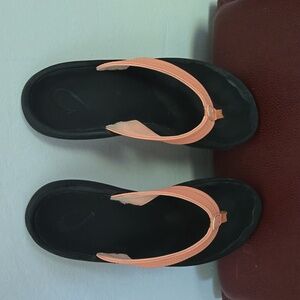 OluKai sandals